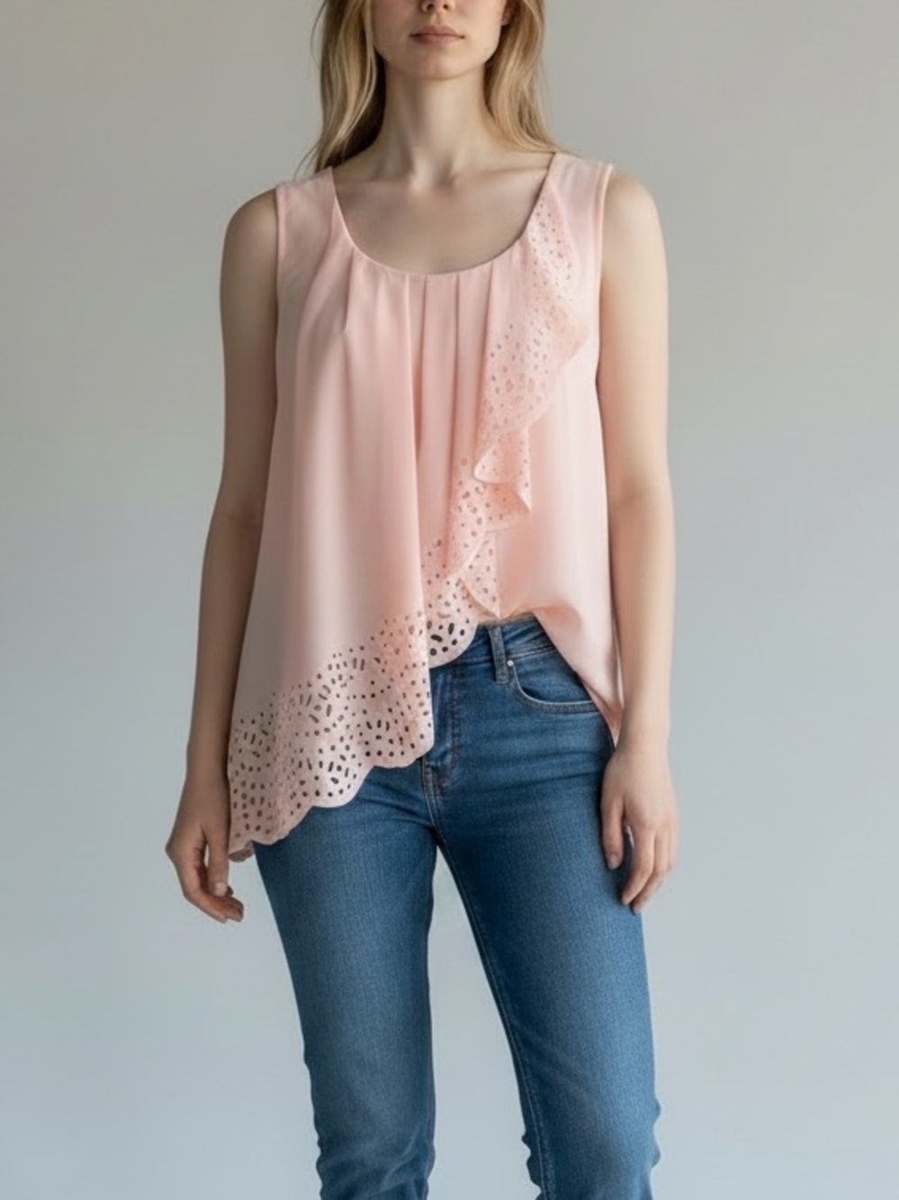 Sioni die cut top. NWOT